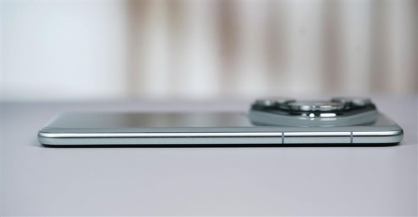 1英寸摄像头太夸张！华为Pura 80 Pro+釉青图赏