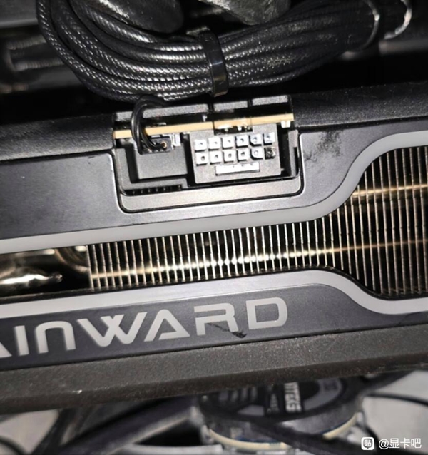 首批受害者出现：RTX 5090D电源接口接连被烧！