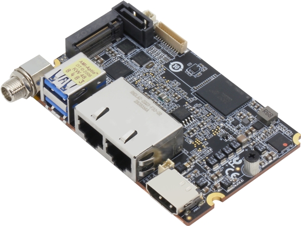 世界上最小的13代酷睿主板诞生：和一张身份证无异