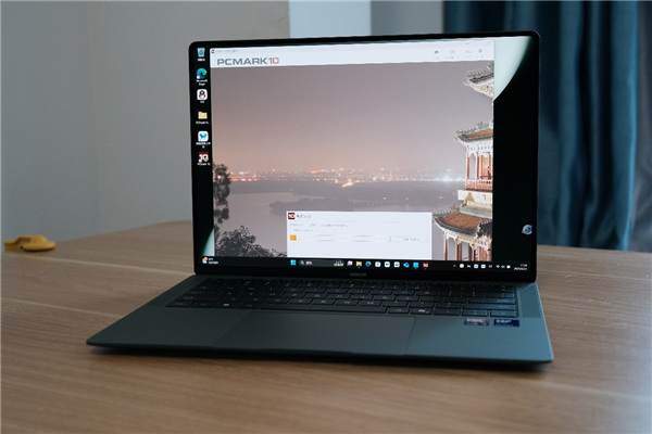 荣耀果然笔电调校之王！新款小镁本MagicBook Art 14 2025实测办公续航10小时43分