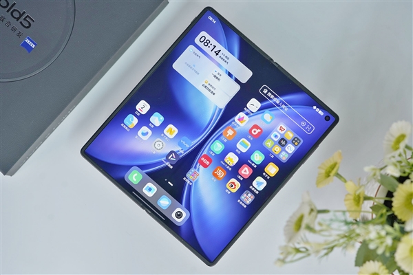 史上最轻薄折叠屏手机！vivo X Fold5图赏