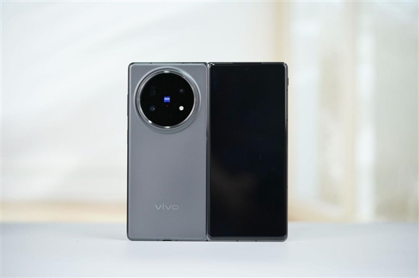 史上最轻薄折叠屏手机！vivo X Fold5图赏
