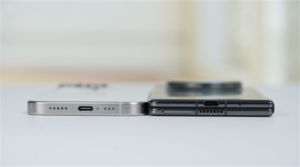 史上最轻薄折叠屏手机！vivo X Fold5图赏