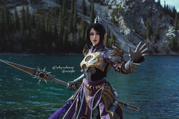 国外御姐Cos八尺夫人和寡姐美图 身材真的太顶了