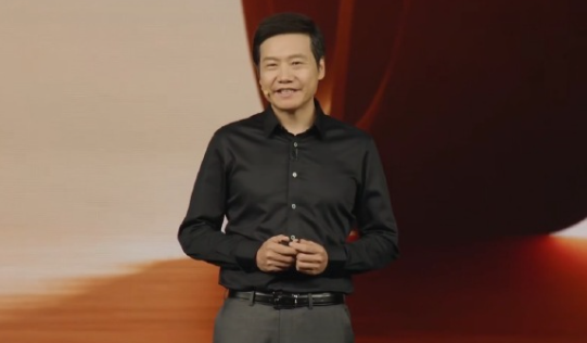 网友成功预测！“雷军黑衬衫”冲上热搜
