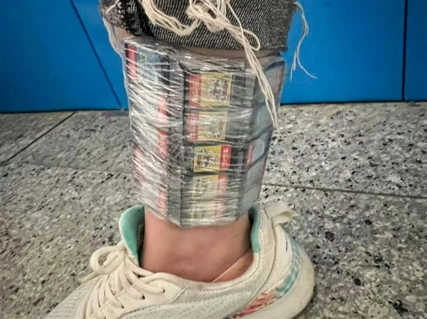 游戏卡关 女子小腿绑105张Switch游戏卡进境被查获