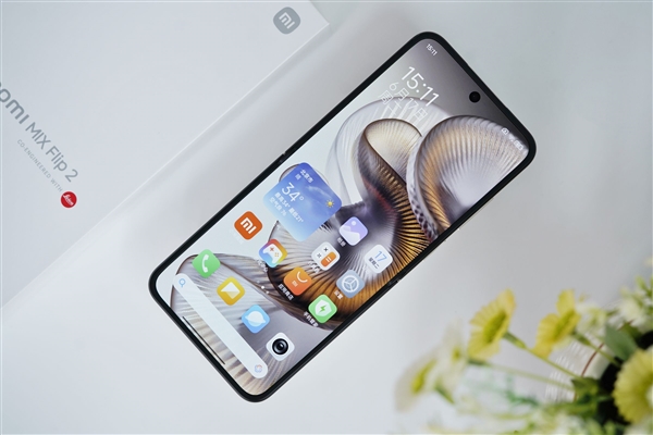满配旗舰小折叠屏！小米MIX Flip 2图赏