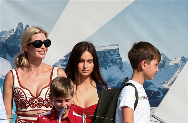 贝索斯包下半个威尼斯办婚礼 为何遭遇最漫溢的恶意