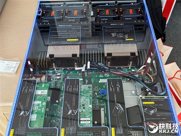 48家齐发！龙芯3C6000系列揭秘：终于开始堆核 超越三代至强只是开始