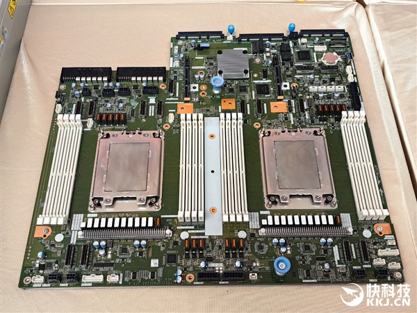 48家齐发！龙芯3C6000系列揭秘：终于开始堆核 超越三代至强只是开始