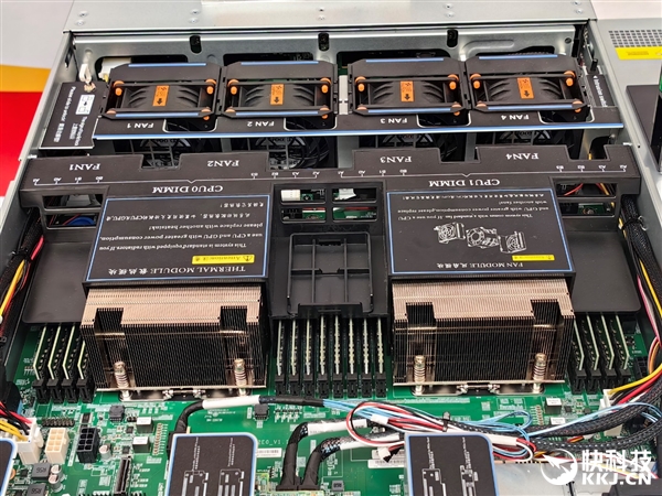 48家齐发！龙芯3C6000系列揭秘：终于开始堆核 超越三代至强只是开始