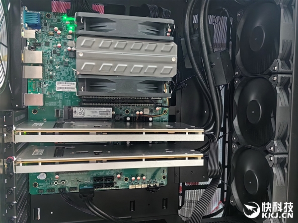 48家齐发！龙芯3C6000系列揭秘：终于开始堆核 超越三代至强只是开始