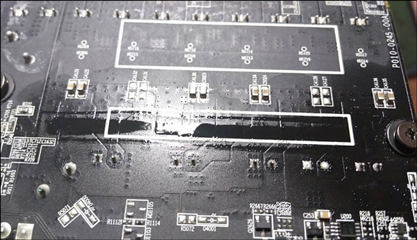 显卡为啥会出汗 网友集体晒图：看 湿了