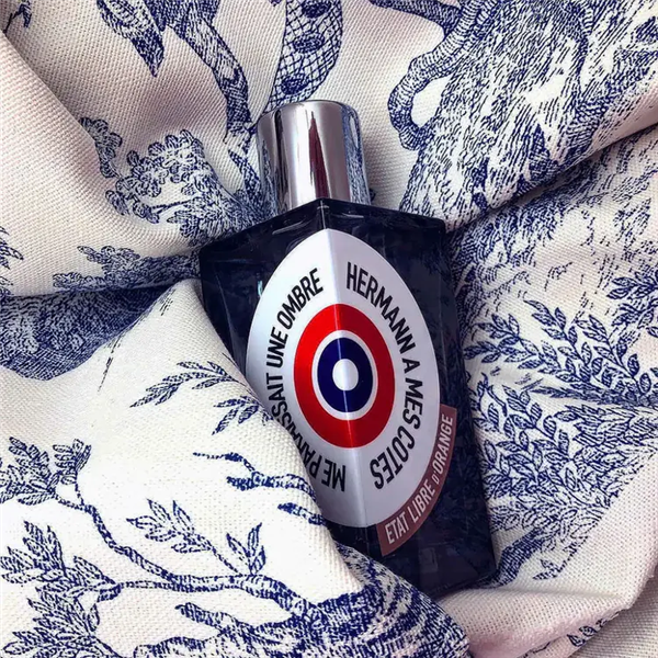 一生怕鬼的中国人 正在穿成鬼