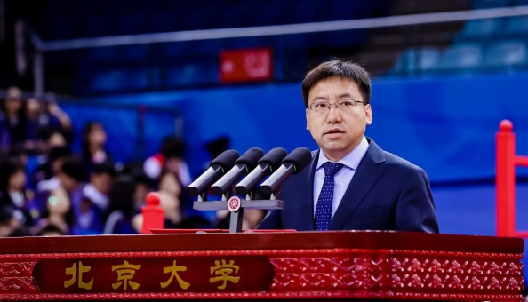 长江存储首席科学家：我国三维闪存芯片技术实现从落后到赶超