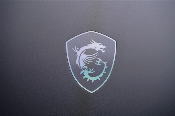 性价比水桶本新标杆！微星神影16锐龙版2025笔记本图赏