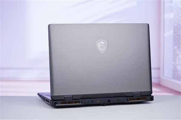 性价比水桶本新标杆！微星神影16锐龙版2025笔记本图赏