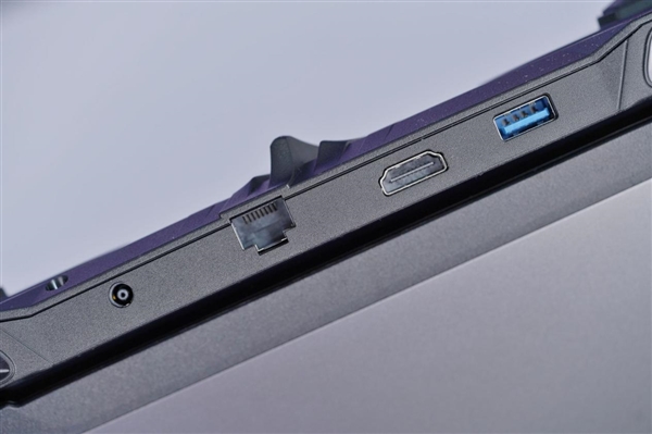 性价比水桶本新标杆！微星神影16锐龙版2025笔记本图赏