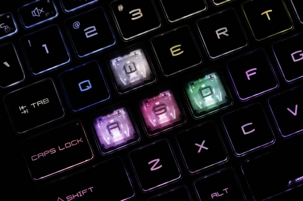 性价比水桶本新标杆！微星神影16锐龙版2025笔记本图赏