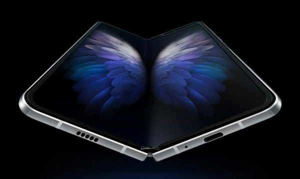苹果布局卷轴屏：比折叠屏更梦幻