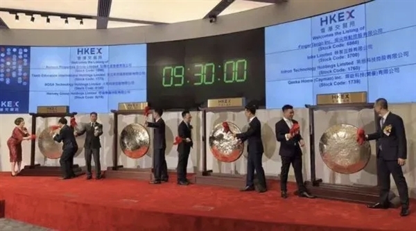 小米上市7周年 港交所现“6锣齐敲” 雷军曾说那个锣30万