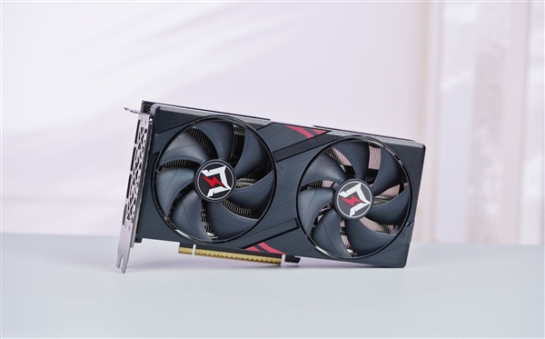 双风扇短小精悍！耕升RTX 5050追风OC显卡图赏