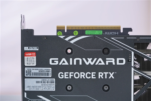 双风扇短小精悍！耕升RTX 5050追风OC显卡图赏