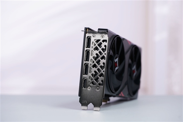 双风扇短小精悍！耕升RTX 5050追风OC显卡图赏