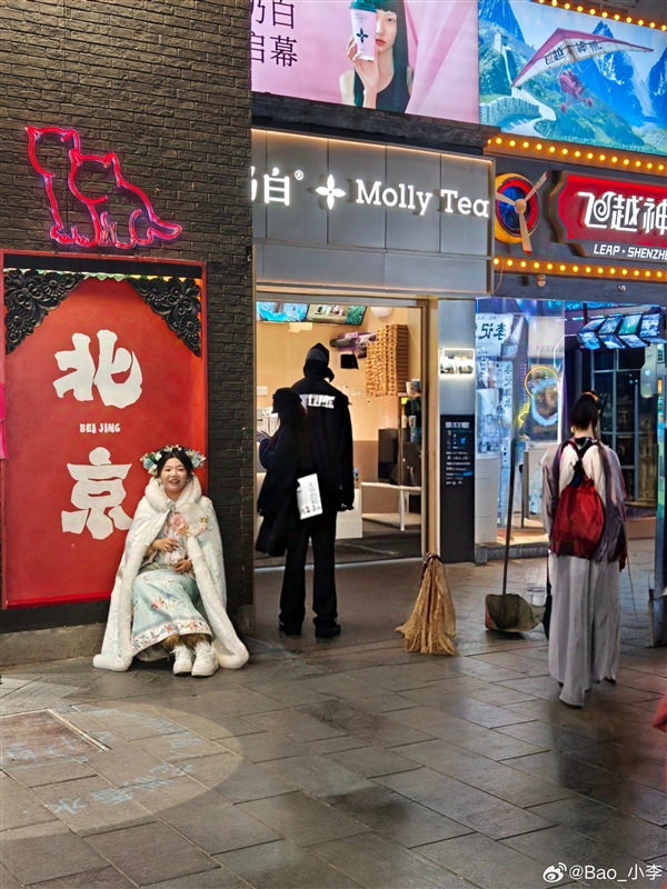 小米相册魔法消除效果重磅升级：几乎看不出修图痕迹