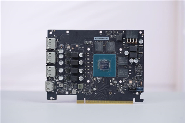 双风扇短小精悍！耕升RTX 5050追风OC显卡图赏