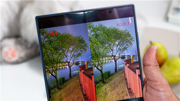 三星Galaxy Z Fold7图赏：全球最轻大折叠 比iPhone 16 Pro Max还要轻