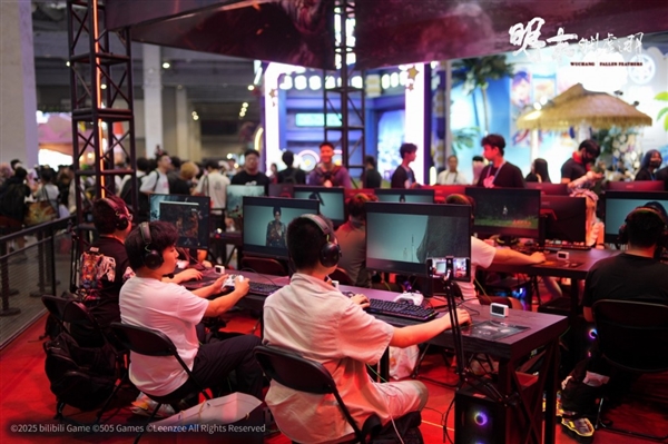 《明末：渊虚之羽》BW现场图 美女Cos女主无常人气足