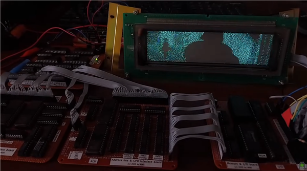 真·手搓CPU！旧芯片打造完整CPU：纯手工焊接+1800行汇编代码