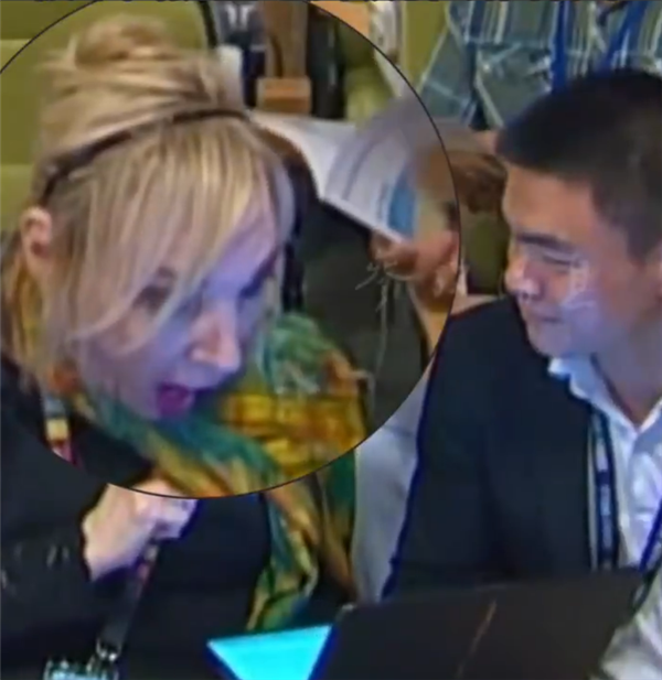 驻联合国外国记者被中国折叠电脑惊到：“哇哦”声一片