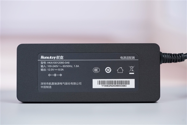 四盘位NAS天花板！极空间Z4Pro+性能版图赏