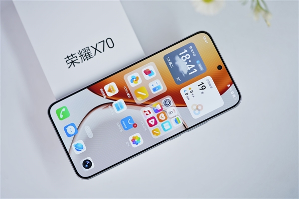 史上最大电池手机！荣耀X70图赏