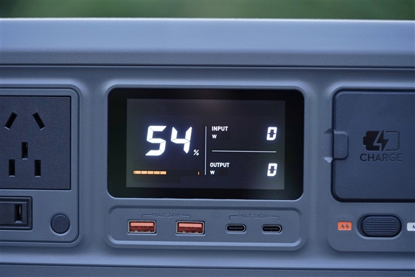 户外电源迎来闪充新时代！大疆新一代1度电户外电源图赏