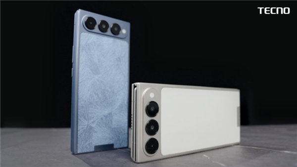 传音Tecno发布全球最薄三折叠概念手机：展开3.49mm 比华为还薄