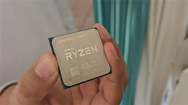 锐龙7 5800X用一年坏了：降频300MHz成功起死回生