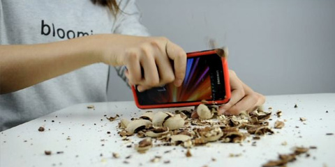 诺基亚霸气广告:砸核桃只是兼职